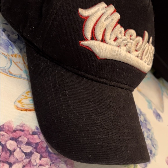 Authentic Moschino hat - Picture 3 of 6